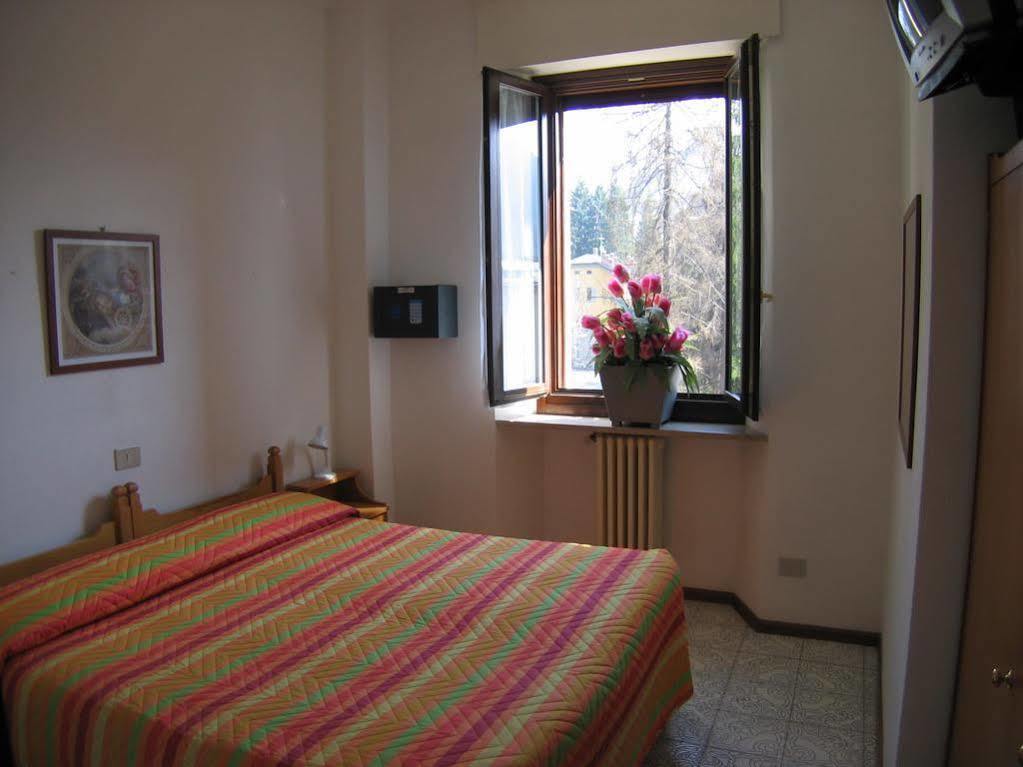 Limone Palace Aparthotel Limone Piemonte Exterior foto